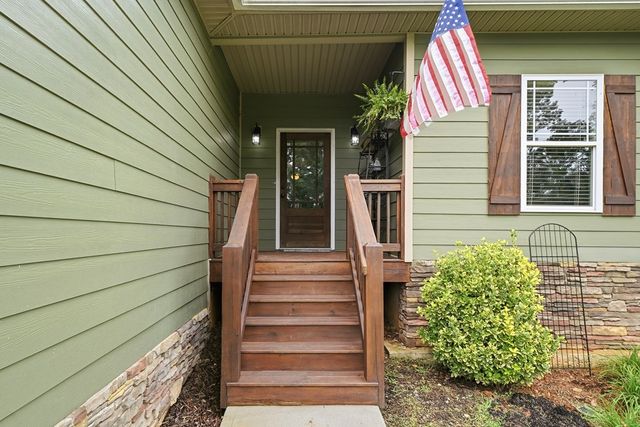 87 Meadow Circle, Ellijay, GA 30540