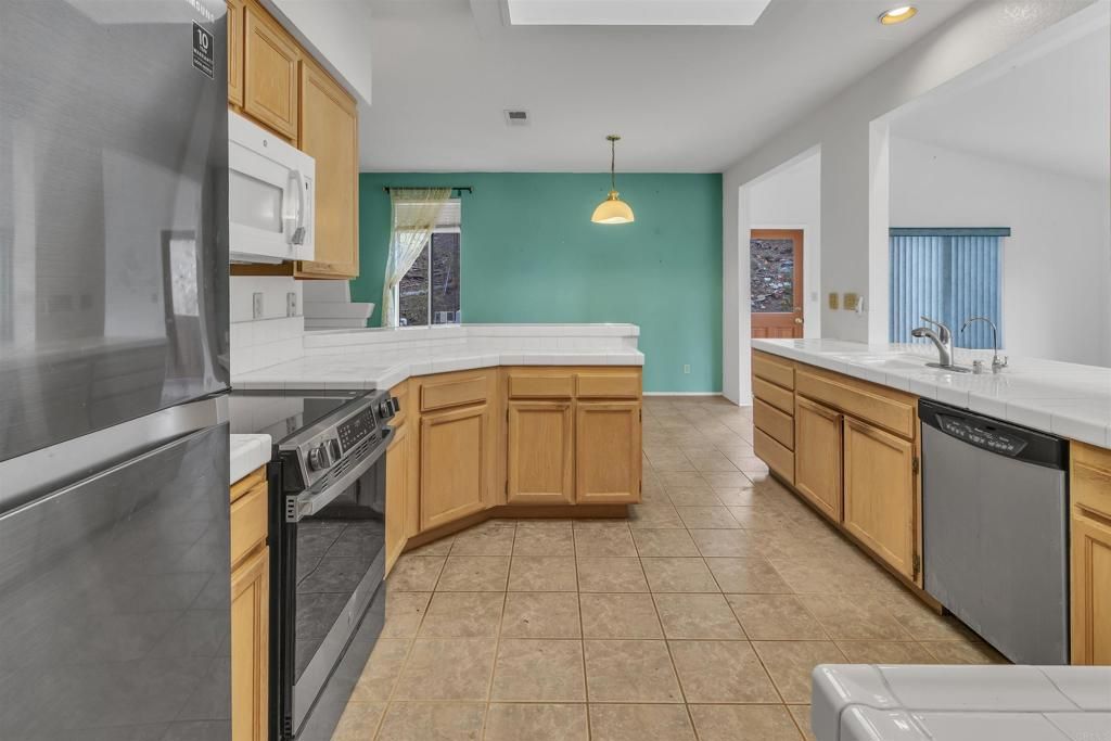 1332 Corte Lira, San Marcos, CA 92069 — photo 5