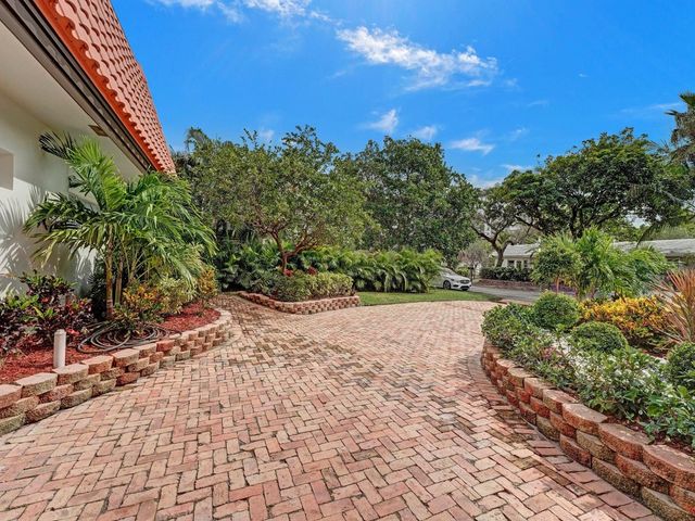 3261 Aqua Vista Drive, Pompano Beach, FL 33062
