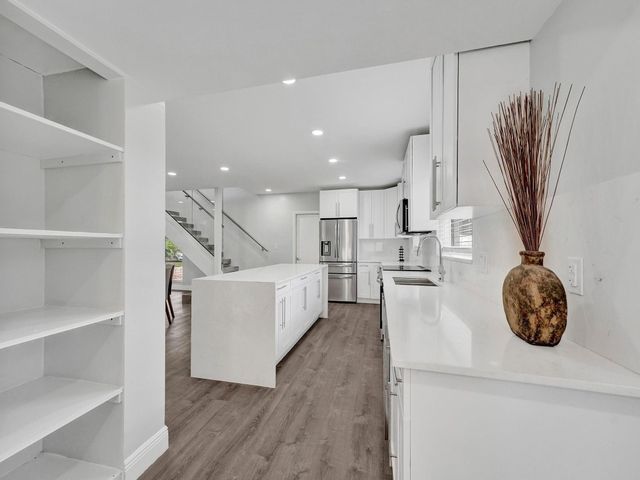 3261 Aqua Vista Drive, Pompano Beach, FL 33062