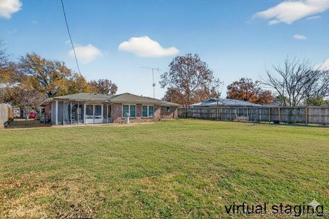 241 NE Myers Avenue, Bartlesville, OK 74006