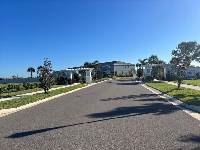 184 MANGROVE SHADE CIRCLE, Apollo Beach, FL 33572