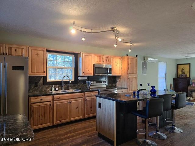 4060 Tazewell Highway, Sneedville, TN 37869