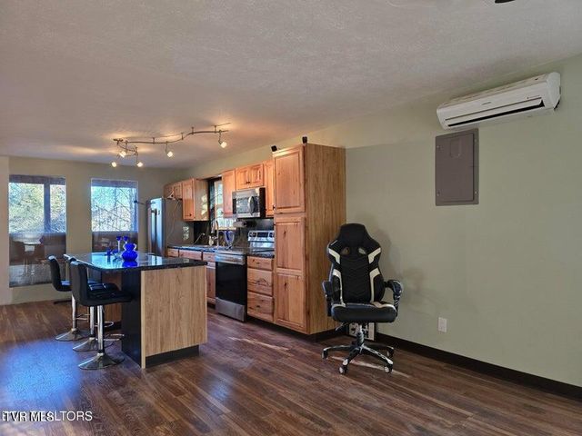 4060 Tazewell Highway, Sneedville, TN 37869