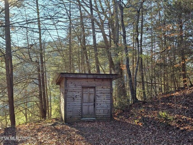 4060 Tazewell Highway, Sneedville, TN 37869