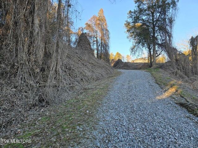 4060 Tazewell Highway, Sneedville, TN 37869