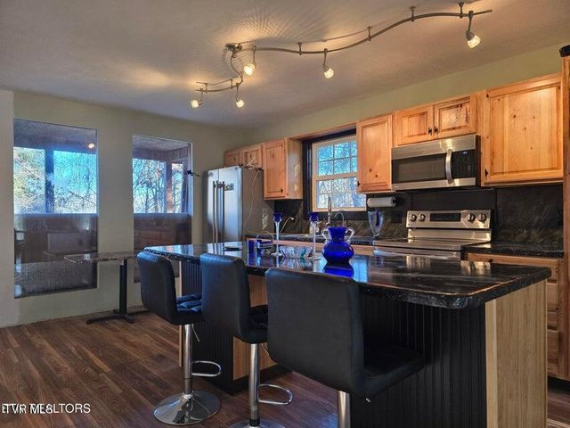 4060 Tazewell Highway, Sneedville, TN 37869