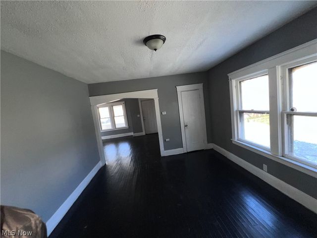 4291 E 114th Street, Cleveland, OH 44105