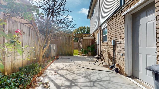 14715 Woodward Gardens Drive, Houston, TX 77082