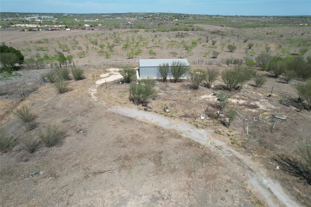 1205 Graef RD B, Kyle, TX 78640