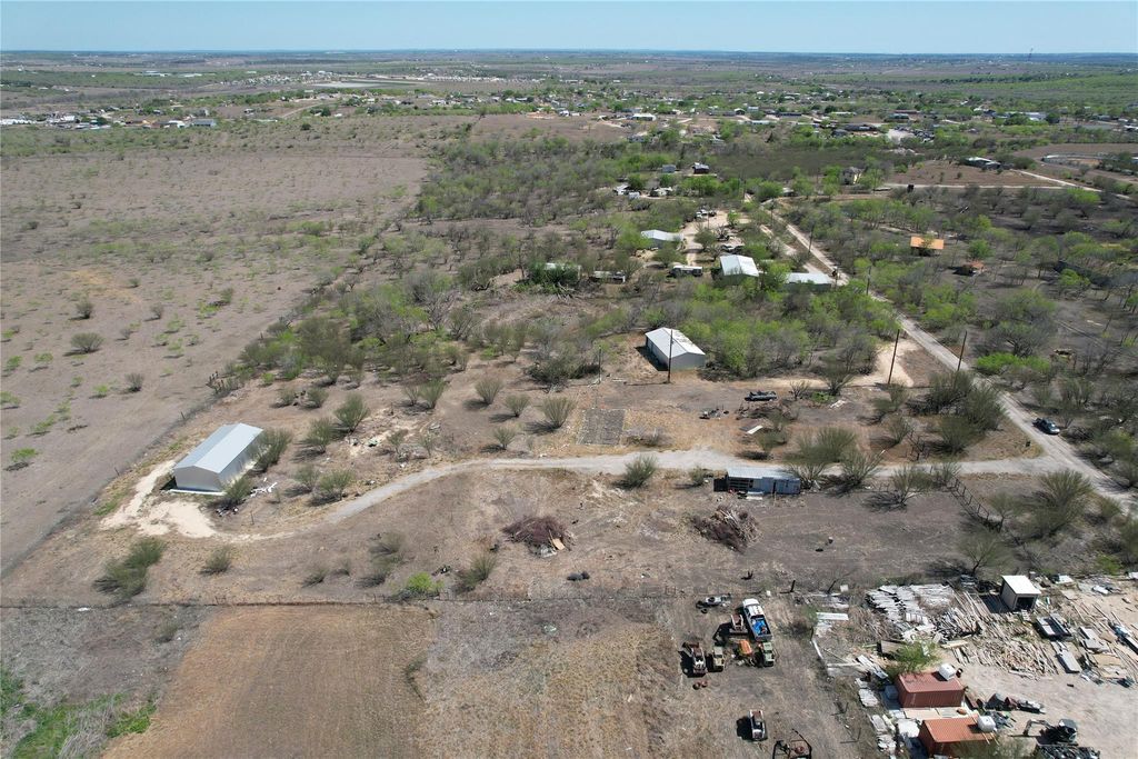 1205 Graef RD B, Kyle, TX 78640