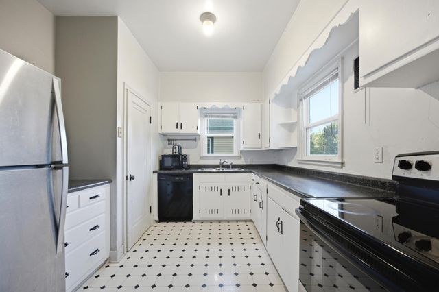 403 14th Street S, Fargo, ND 58103