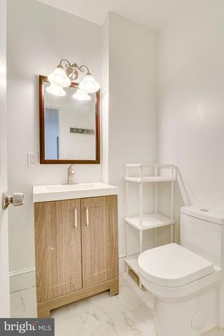 409 CONSTITUTION AVE NE, Washington, DC 20002