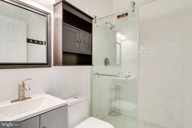 409 CONSTITUTION AVE NE, Washington, DC 20002