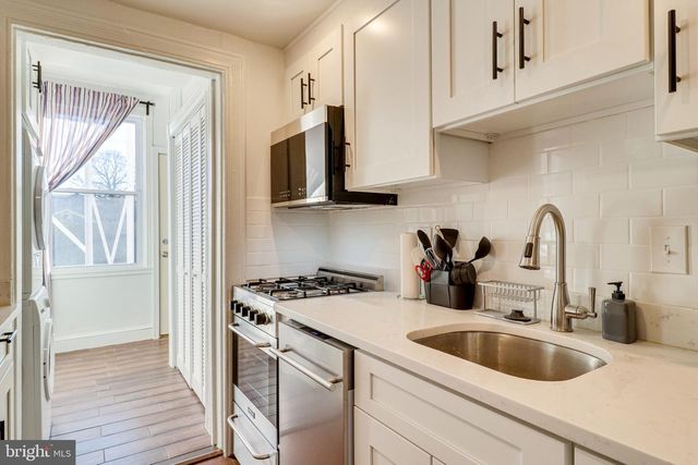 409 CONSTITUTION AVE NE, Washington, DC 20002