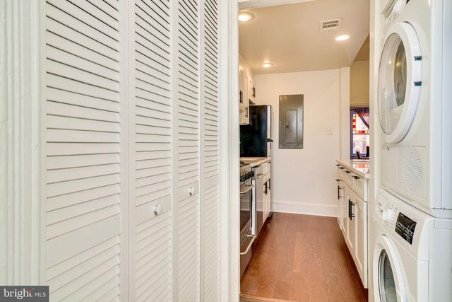 409 CONSTITUTION AVE NE, Washington, DC 20002
