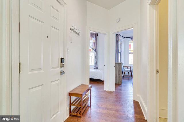 409 CONSTITUTION AVE NE, Washington, DC 20002