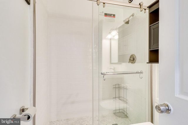409 CONSTITUTION AVE NE, Washington, DC 20002