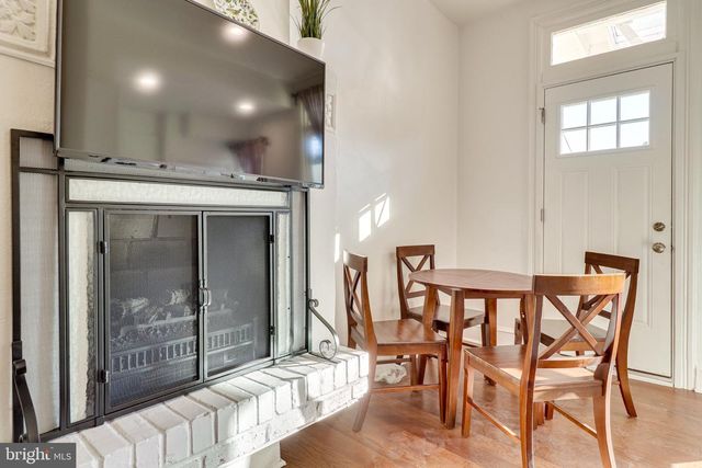 409 CONSTITUTION AVE NE, Washington, DC 20002