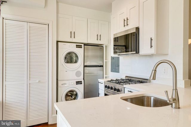 409 CONSTITUTION AVE NE, Washington, DC 20002