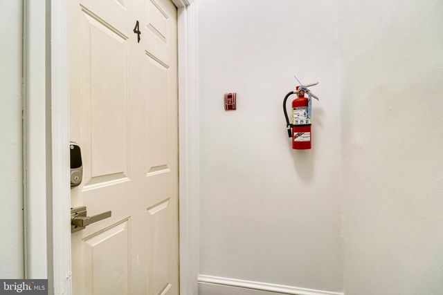 409 CONSTITUTION AVE NE, Washington, DC 20002