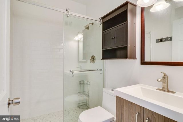 409 CONSTITUTION AVE NE, Washington, DC 20002