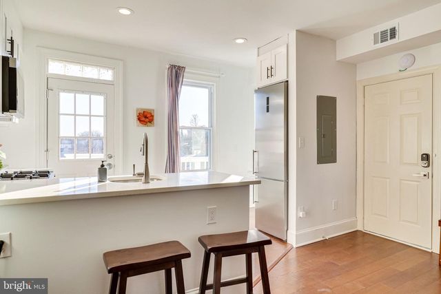 409 CONSTITUTION AVE NE, Washington, DC 20002