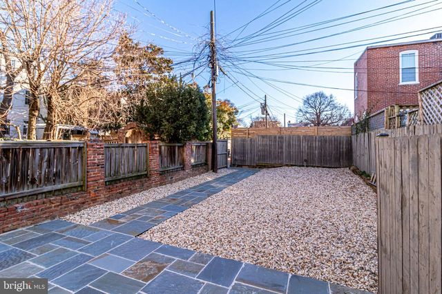 409 CONSTITUTION AVE NE, Washington, DC 20002