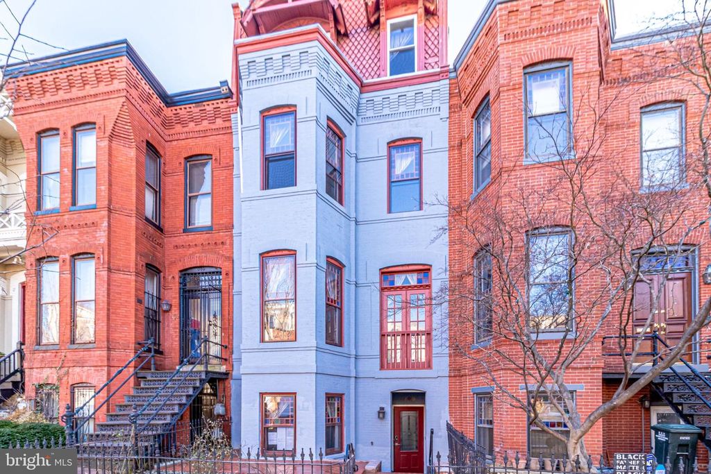 409 CONSTITUTION AVE NE, Washington, DC 20002
