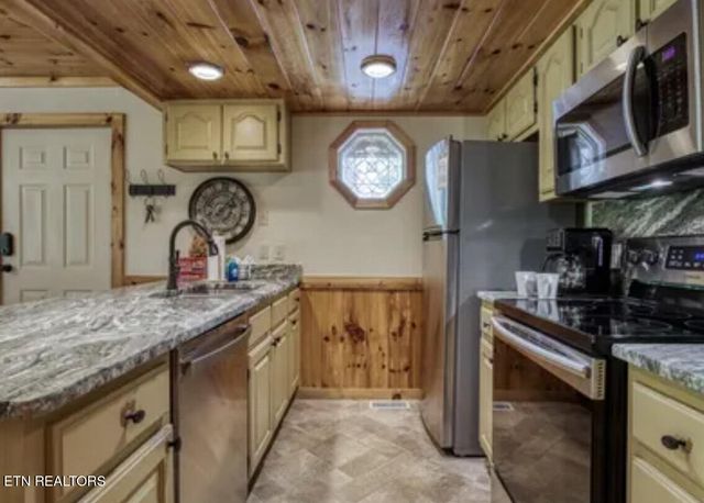 315 Greenwood Way, Pigeon Forge, TN 37863