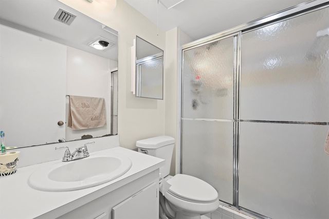 3154 Via Poinciana 412, Lake Worth, FL 33467