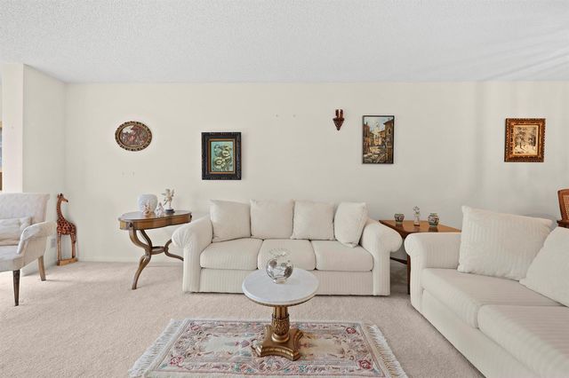 3154 Via Poinciana 412, Lake Worth, FL 33467