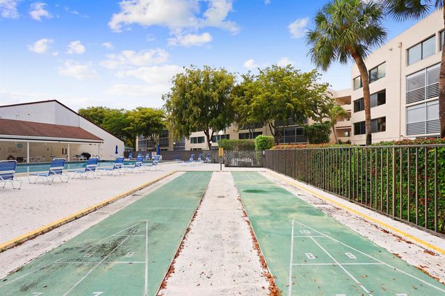 3154 Via Poinciana 412, Lake Worth, FL 33467