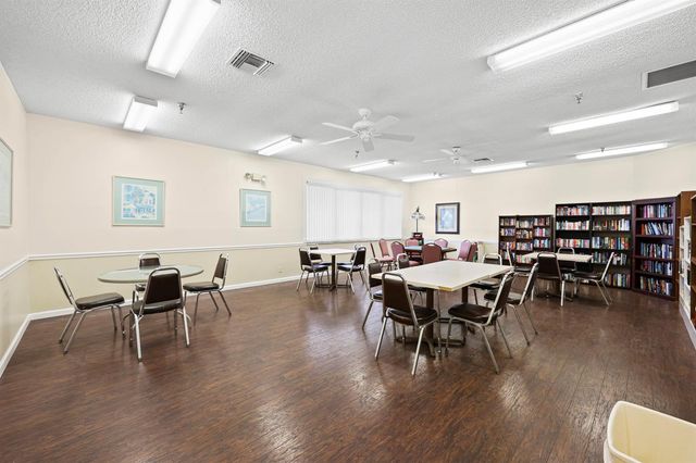 3154 Via Poinciana 412, Lake Worth, FL 33467