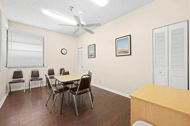 3154 Via Poinciana 412, Lake Worth, FL 33467