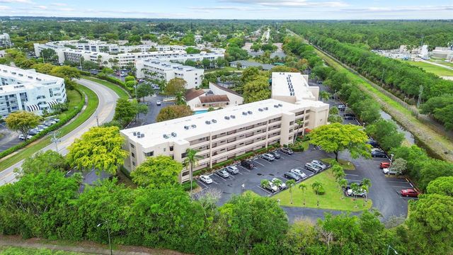 3154 Via Poinciana 412, Lake Worth, FL 33467