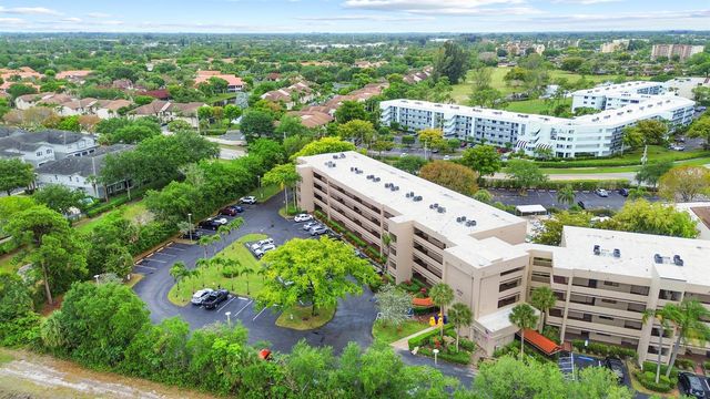 3154 Via Poinciana 412, Lake Worth, FL 33467