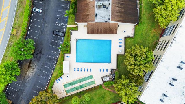 3154 Via Poinciana 412, Lake Worth, FL 33467