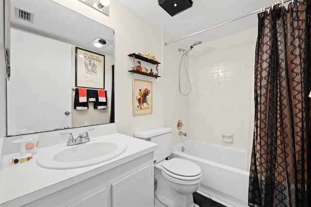 3154 Via Poinciana 412, Lake Worth, FL 33467