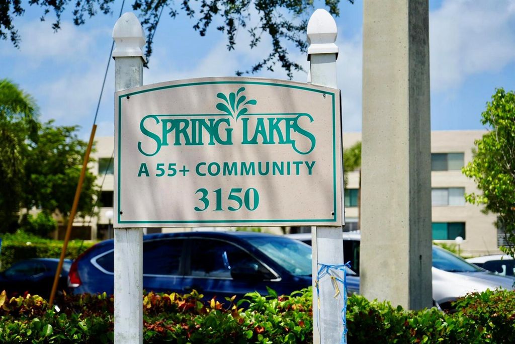 3154 Via Poinciana 412, Lake Worth, FL 33467