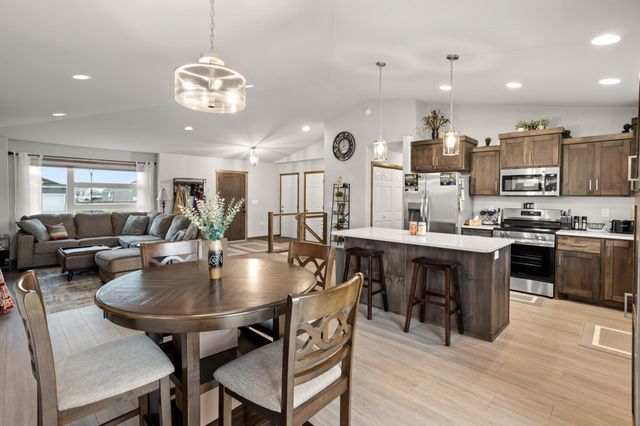 6628 14th Street S, Fargo, ND 58104