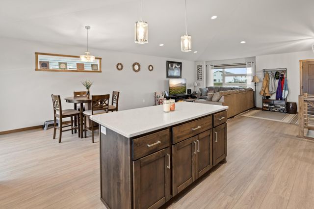 6628 14th Street S, Fargo, ND 58104