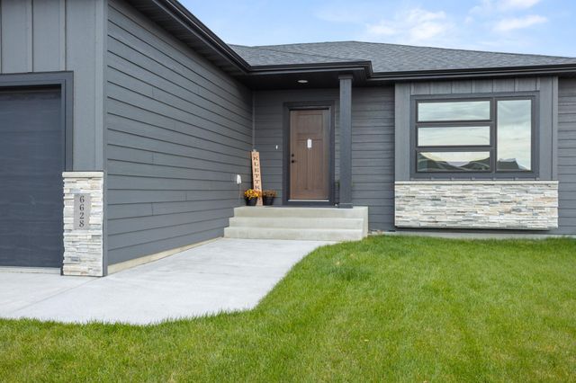 6628 14th Street S, Fargo, ND 58104