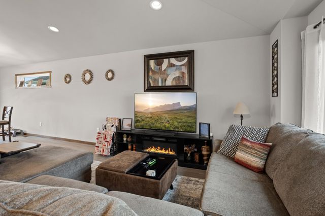 6628 14th Street S, Fargo, ND 58104