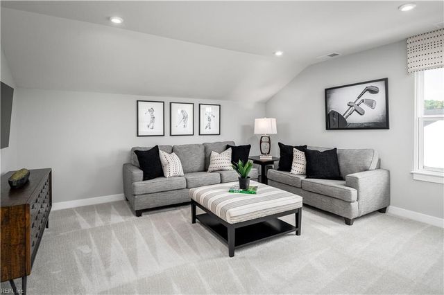 208 Woodcreek RD, Williamsburg, VA 23185