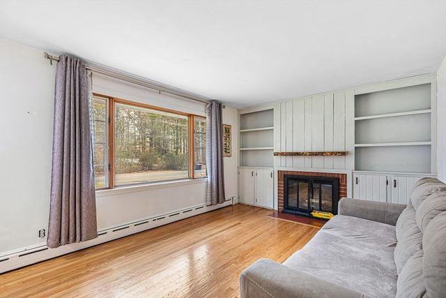 20 Freeman St, Norton, MA 02766
