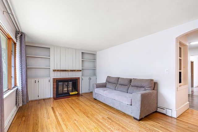 20 Freeman St, Norton, MA 02766