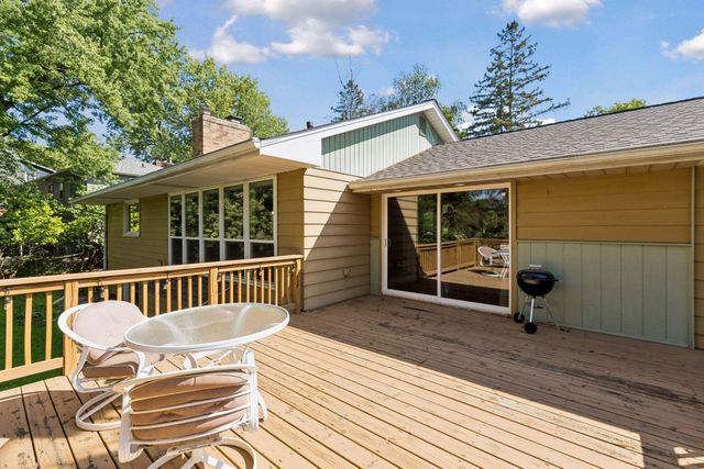 2131 Perry Avenue N, Golden Valley, MN 55422