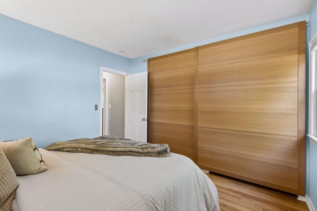2131 Perry Avenue N, Golden Valley, MN 55422