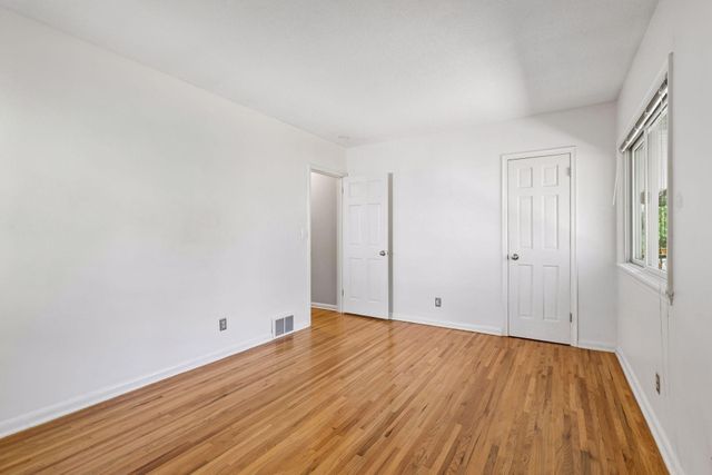 2131 Perry Avenue N, Golden Valley, MN 55422